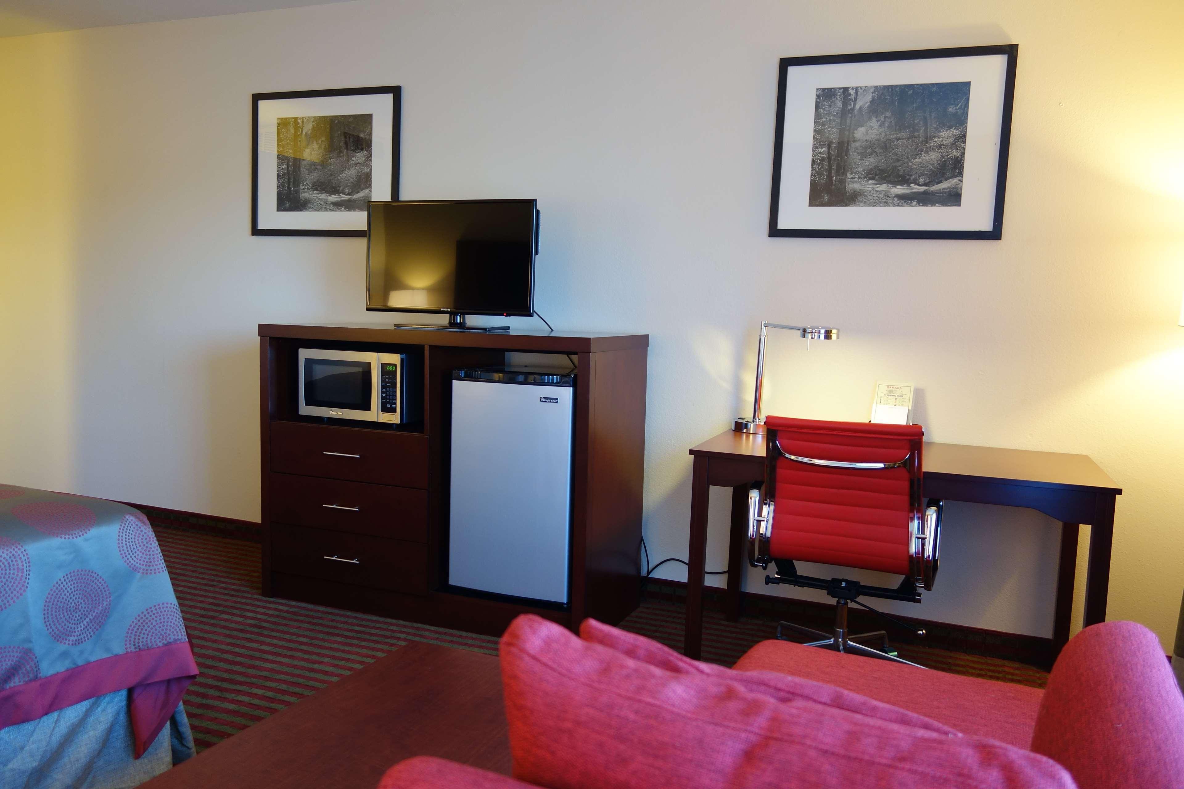 Hotel Ramada By Wyndham Sacramento North Highlands Zewnętrze zdjęcie